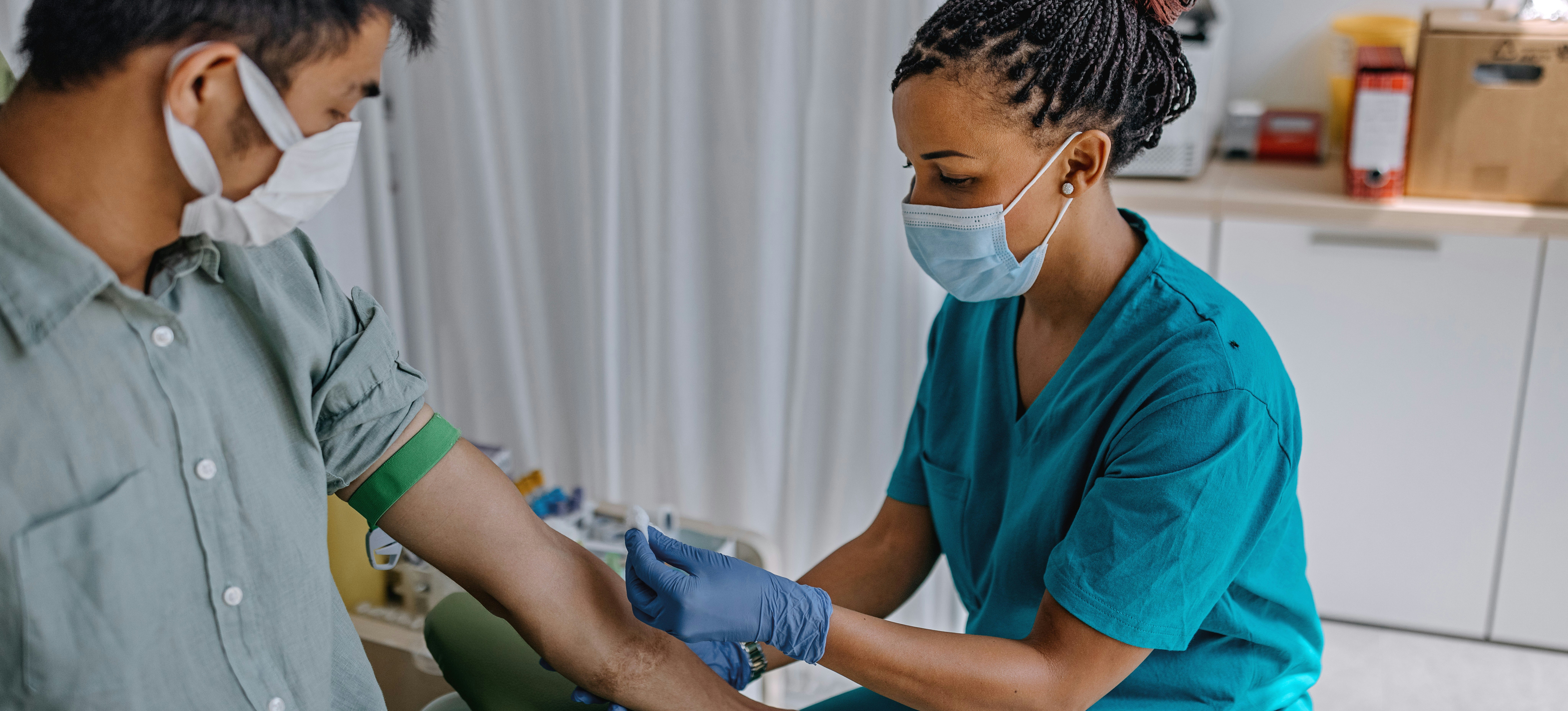 How to Become a Phlebotomist