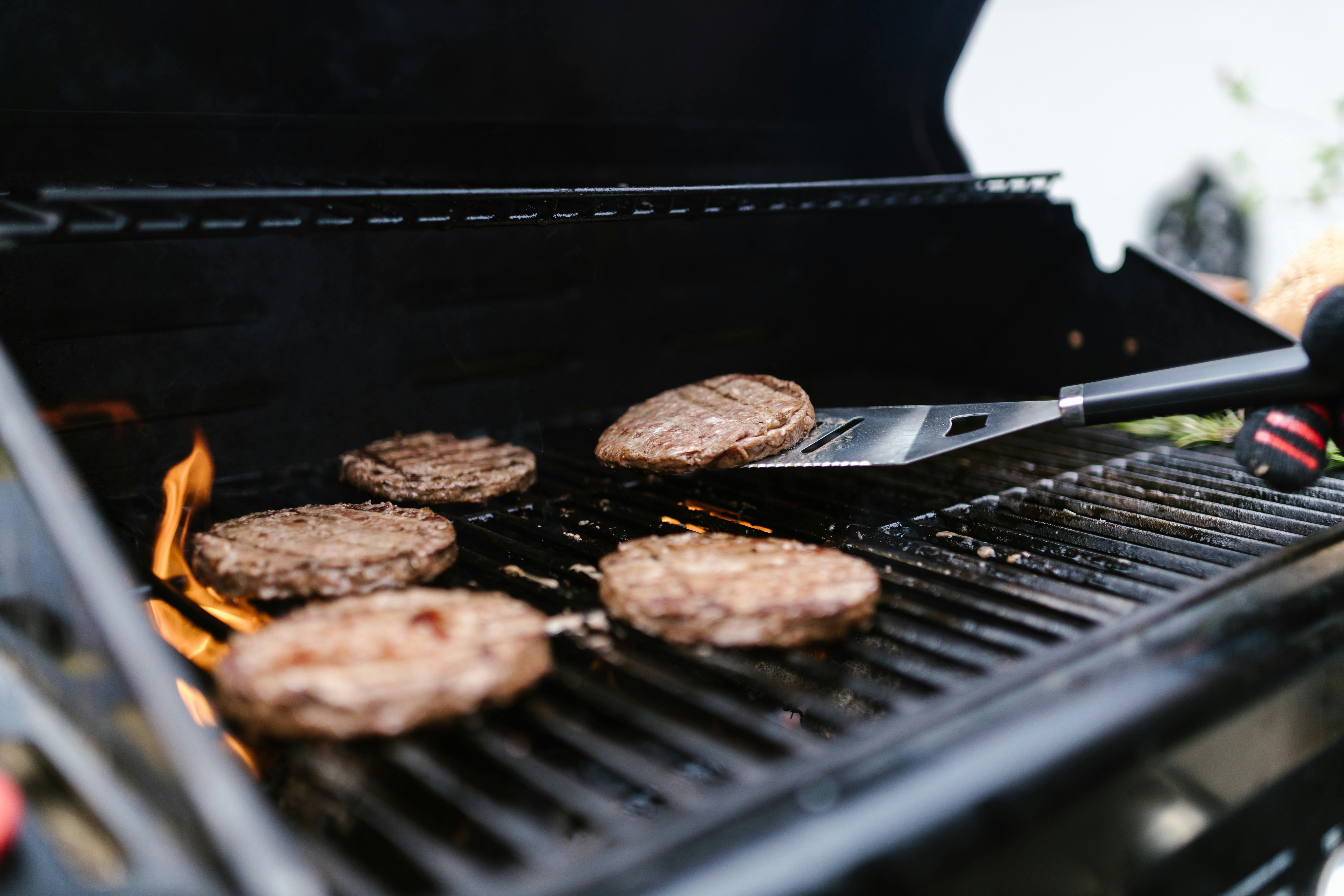 Cooking hamburgers in an air fryer